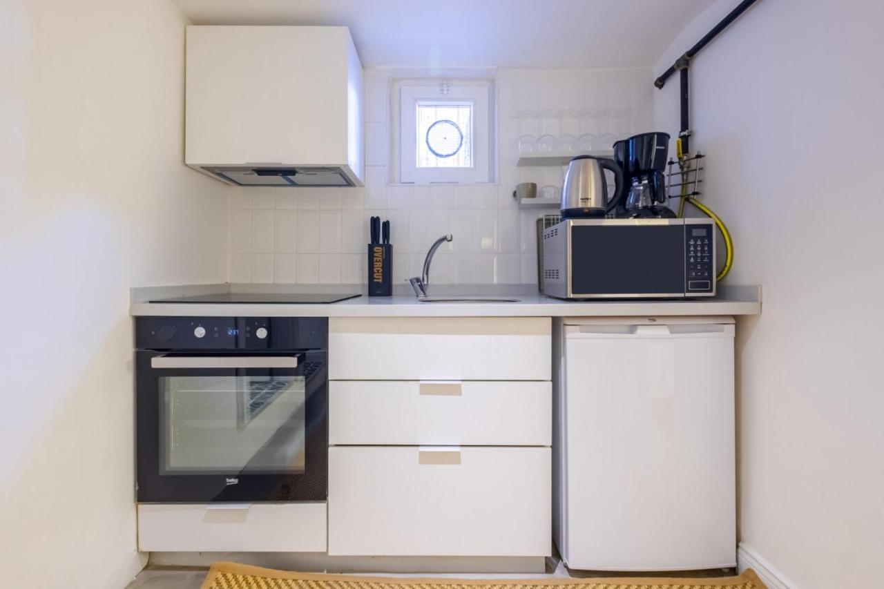 Vibrant Flat 5 Minutes Walk To Istiklal In Beyoglu Appartement Istanboel Buitenkant foto