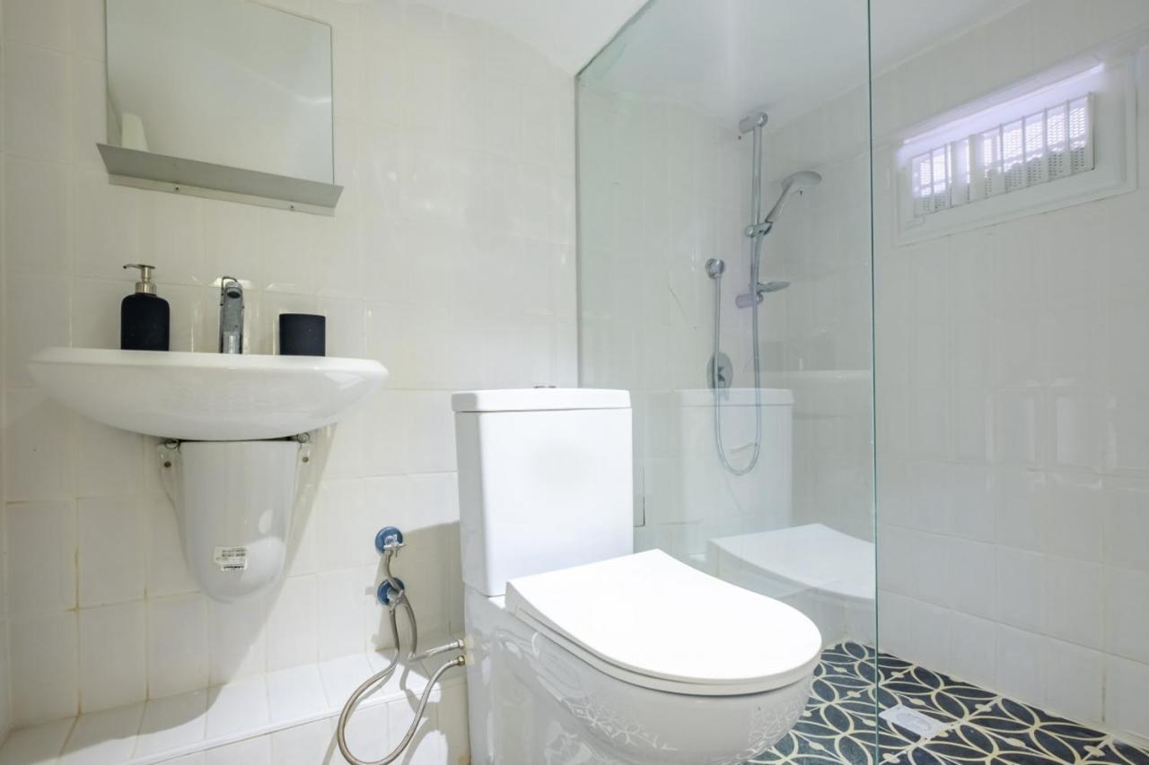 Vibrant Flat 5 Minutes Walk To Istiklal In Beyoglu Appartement Istanboel Buitenkant foto