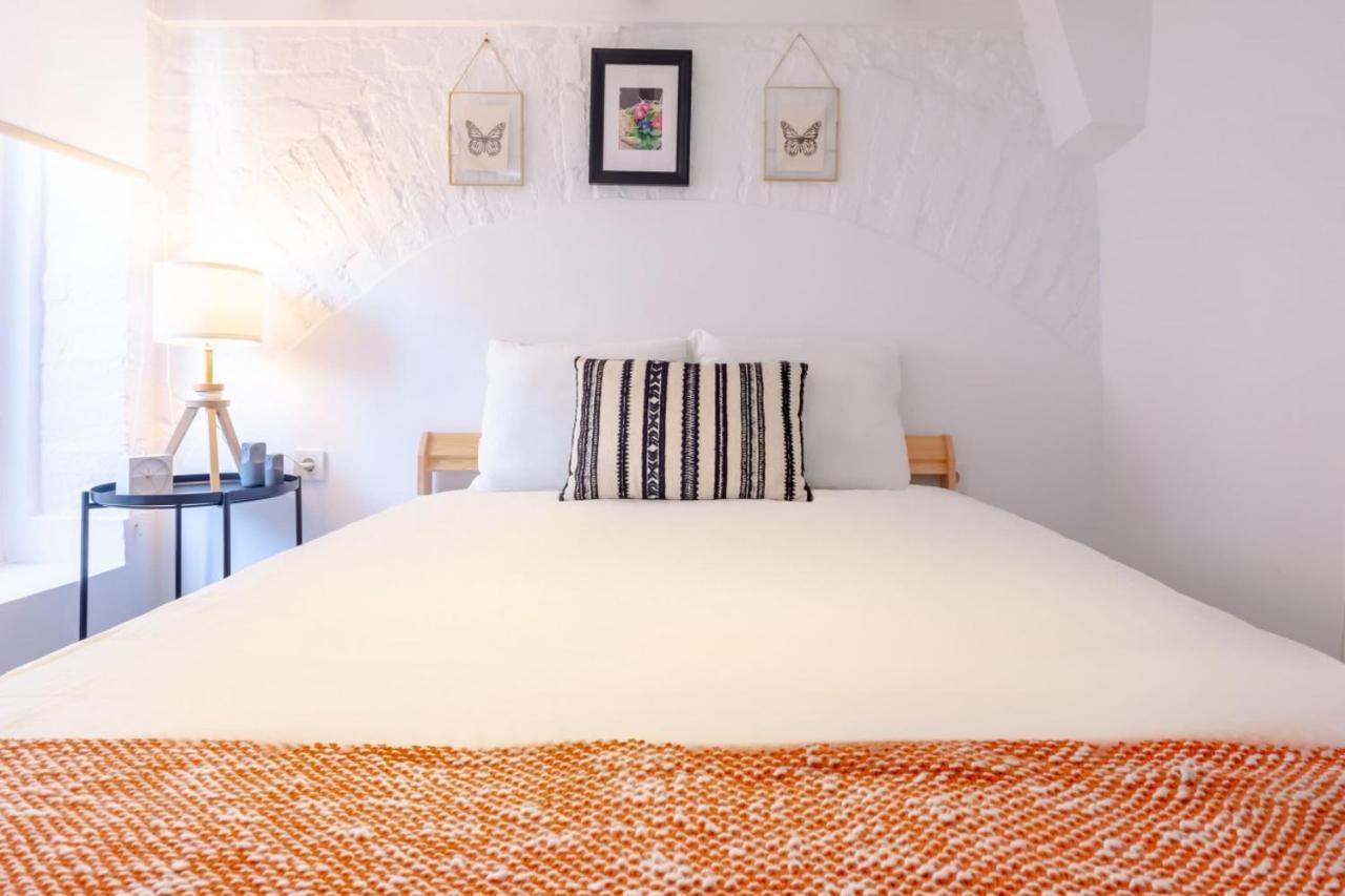 Vibrant Flat 5 Minutes Walk To Istiklal In Beyoglu Appartement Istanboel Buitenkant foto